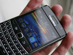 BlackBerry Bold 9700 now available on Telstra